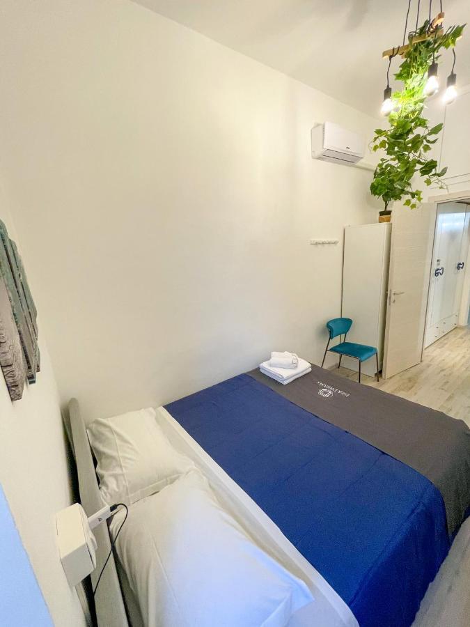 Apartment Dea Dreams Piazzale Lodi Wi-fi Metro A 2 Passi